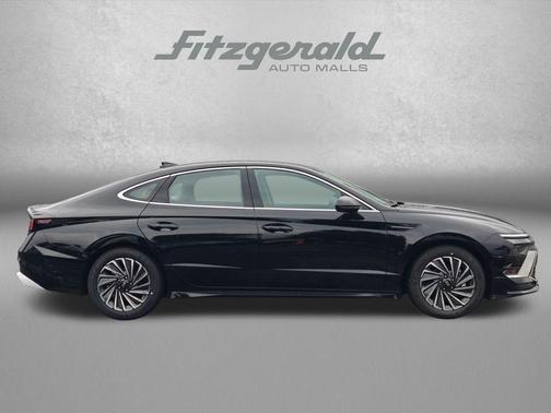 Abyss Black 2026 Hyundai SONATA Hybrid Limited