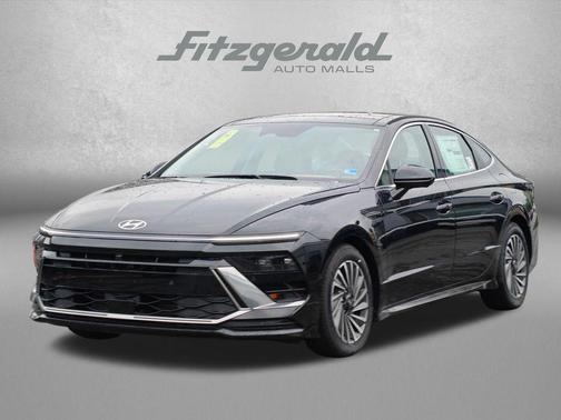 Abyss Black 2026 Hyundai SONATA Hybrid Limited
