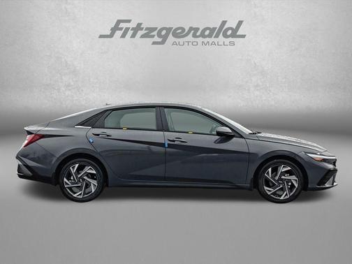 Ecotronic Gray 2026 Hyundai ELANTRA Limited