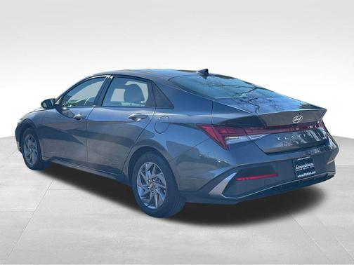 2024 Hyundai ELANTRA HEV Blue