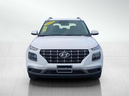 2024 Hyundai VENUE SEL