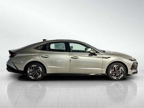 2026 Hyundai SONATA SEL