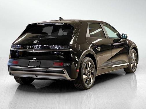 2026 Hyundai IONIQ 5 SE