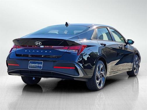 2025 Hyundai ELANTRA Sport