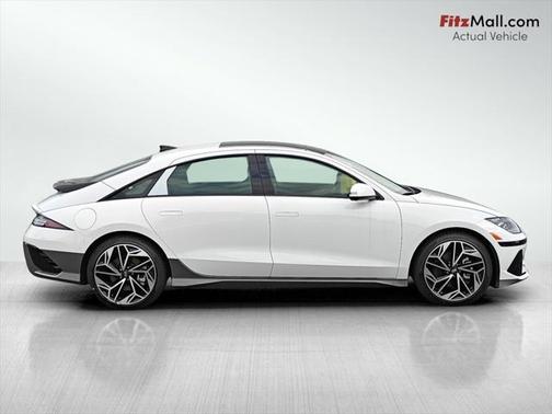 2025 Hyundai IONIQ 6 Limited