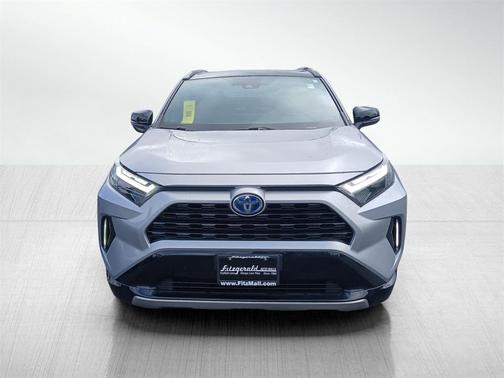 2022 Toyota RAV4 Hybrid SE