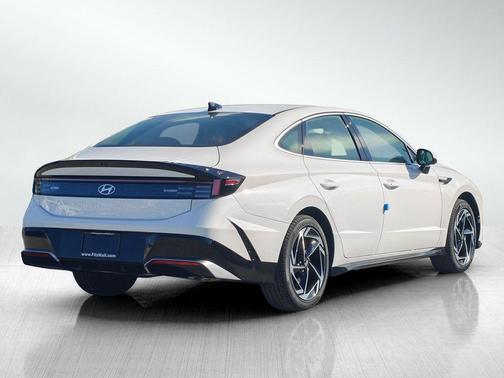 2026 Hyundai SONATA SEL