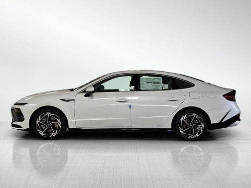 2026 Hyundai SONATA SEL