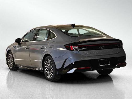 2026 Hyundai SONATA Hybrid SE
