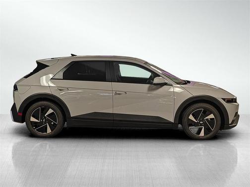 2025 Hyundai IONIQ 5 SE