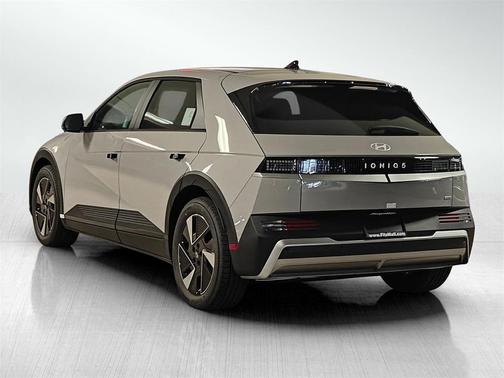 2025 Hyundai IONIQ 5 SE