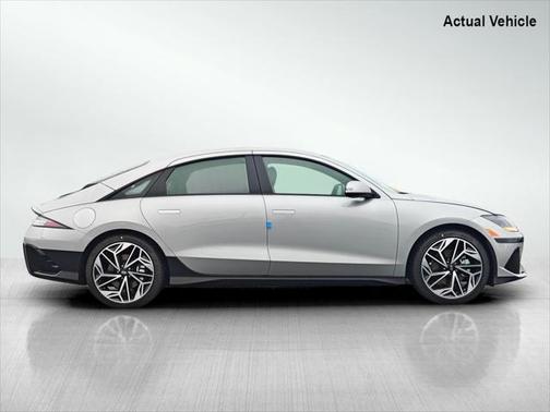 2025 Hyundai IONIQ 6 SE