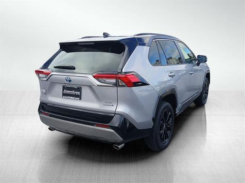 2022 Toyota RAV4 Hybrid SE