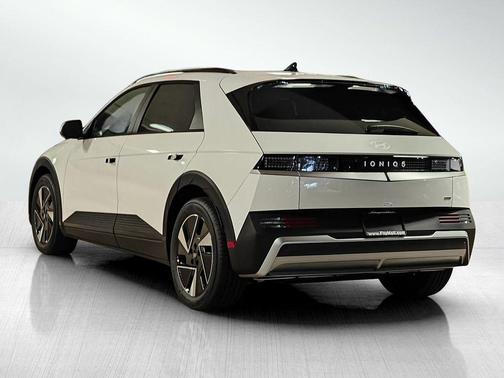 2025 Hyundai IONIQ 5 SEL