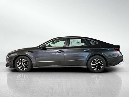 2026 Hyundai SONATA Hybrid Base