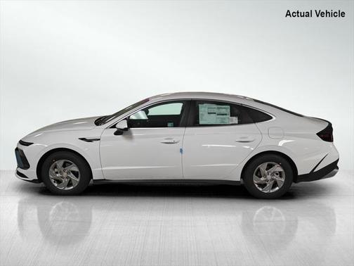 2025 Hyundai SONATA SE