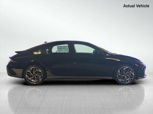 2025 Hyundai IONIQ 6 SEL