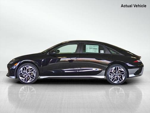 2025 Hyundai IONIQ 6 SEL
