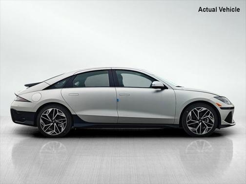 2025 Hyundai IONIQ 6 SE