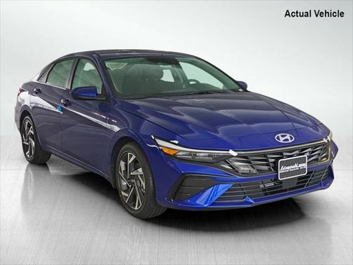 2025 Hyundai ELANTRA SEL