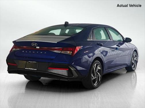 2025 Hyundai ELANTRA SEL