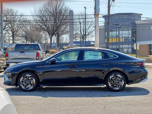 Abyss Black 2026 Hyundai SONATA SEL