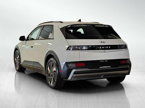 2025 Hyundai IONIQ 5 SEL