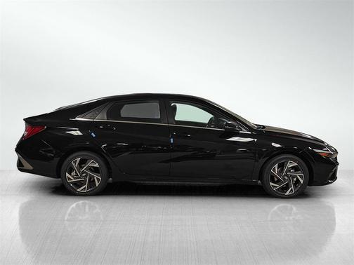 2025 Hyundai ELANTRA HEV Limited