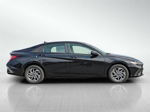 2025 Hyundai ELANTRA HEV Blue