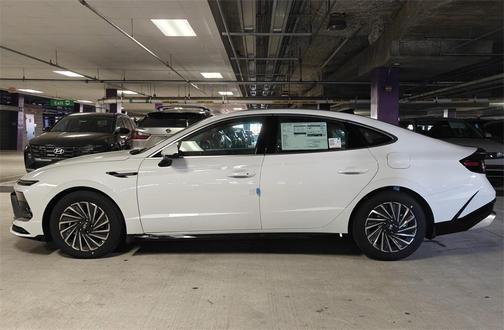 2026 Hyundai SONATA Hybrid SE