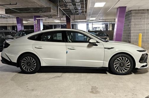 2026 Hyundai SONATA Hybrid SE