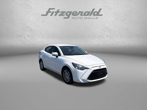 Frost 2018 Toyota Yaris iA Base