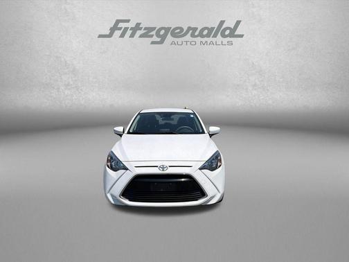 Frost 2018 Toyota Yaris iA Base