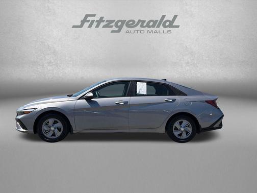 Fluid Metal 2026 Hyundai ELANTRA SE