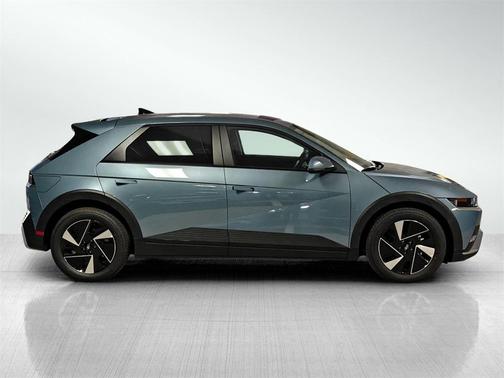 2026 Hyundai IONIQ 5 SE