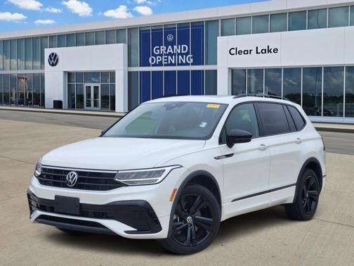 Opal White Pearl Effect 2023 Volkswagen Tiguan 2.0T SE R-Line Black