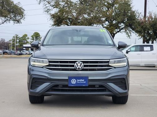 Platinum Gray Metallic 2023 Volkswagen Tiguan 2.0T SE