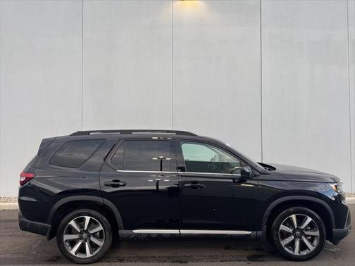 2023 Honda Pilot Touring 8-Passenger