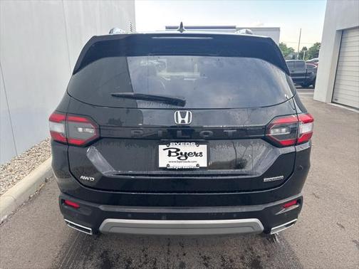 2023 Honda Pilot Touring 8-Passenger