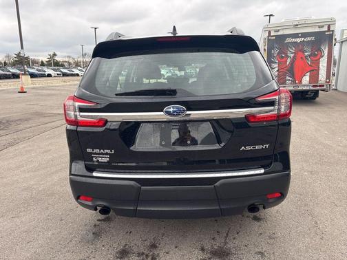2024 Subaru Ascent Base 8-Passenger