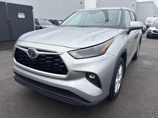 2022 Toyota Highlander Hybrid LE