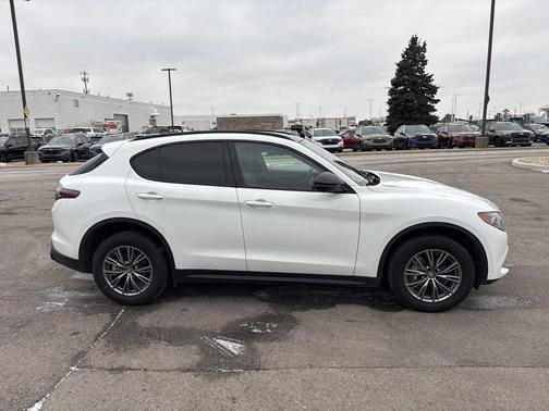 2024 Alfa Romeo Stelvio Sprint AWD