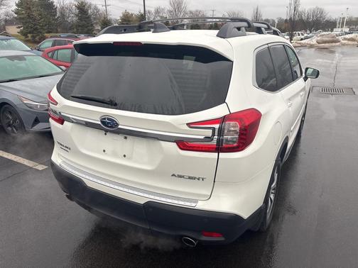 2023 Subaru Ascent Premium 8-Passenger
