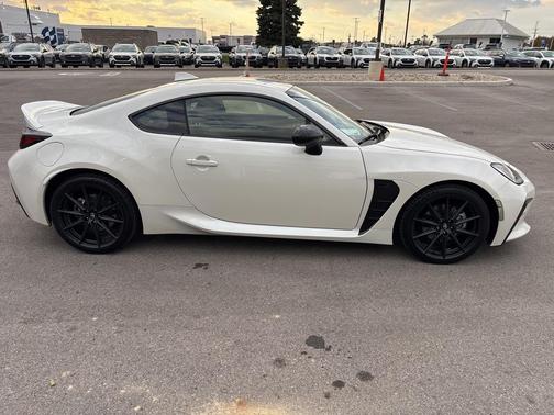 2023 Toyota GR86 Premium