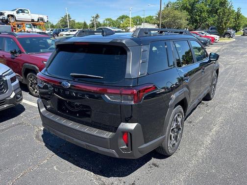 Crystal Black Silica 2026 Subaru Outback Touring