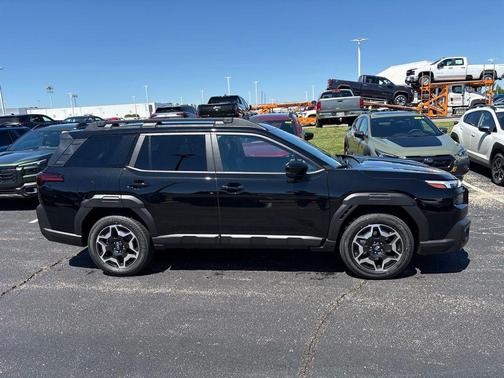 Crystal Black Silica 2026 Subaru Outback Touring