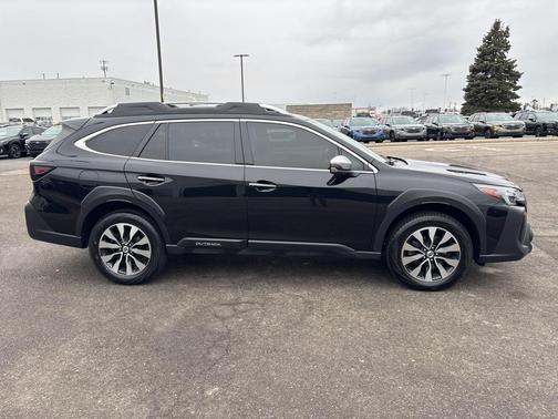 2023 Subaru Outback Touring XT