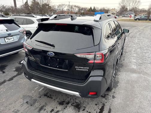 2023 Subaru Outback Touring XT