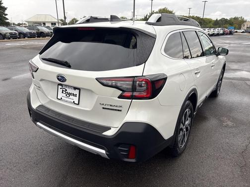 2022 Subaru Outback Touring XT
