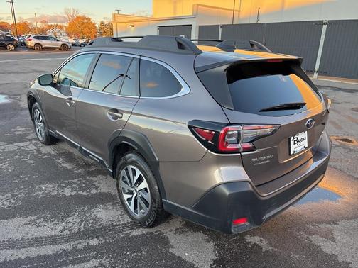 2023 Subaru Outback Premium